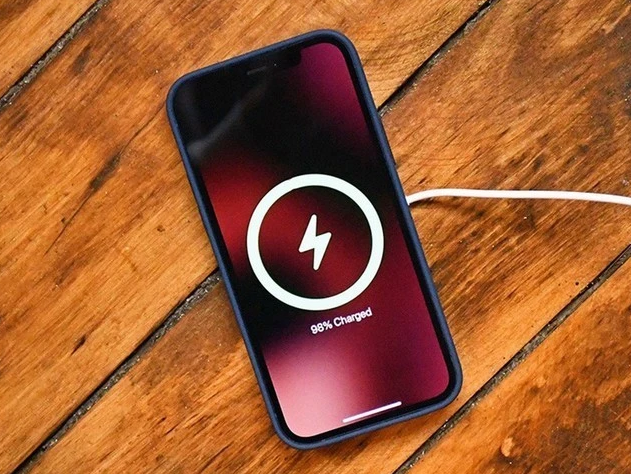 宏伟苹果手机维修分享iPhone 12可以随便充电吗 
